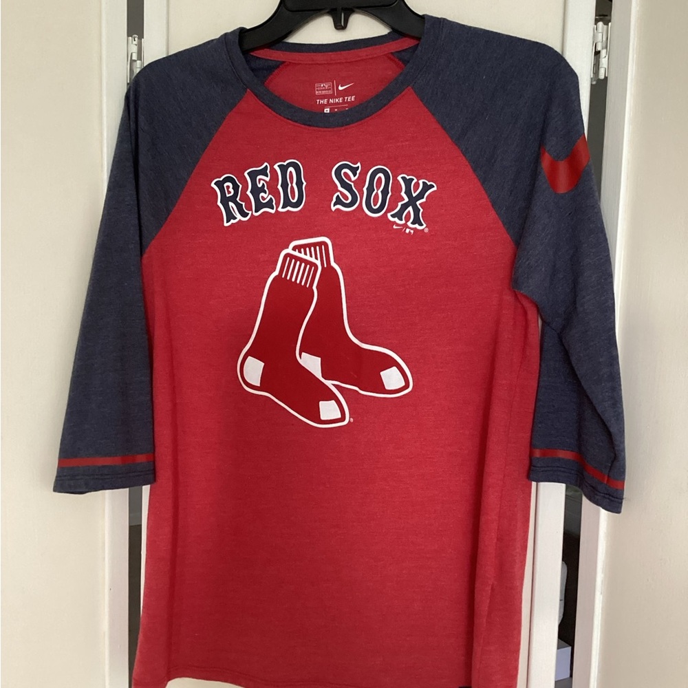 ⚾️ Boston Red Sox Sz M The NIKE Tee 3/4 sleeve EUC